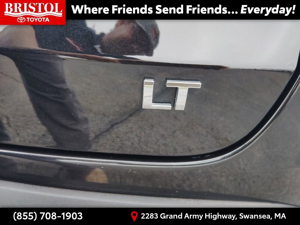 Used 2025 Chevrolet Trax LT w/ LT Convenience Package FWD image 30