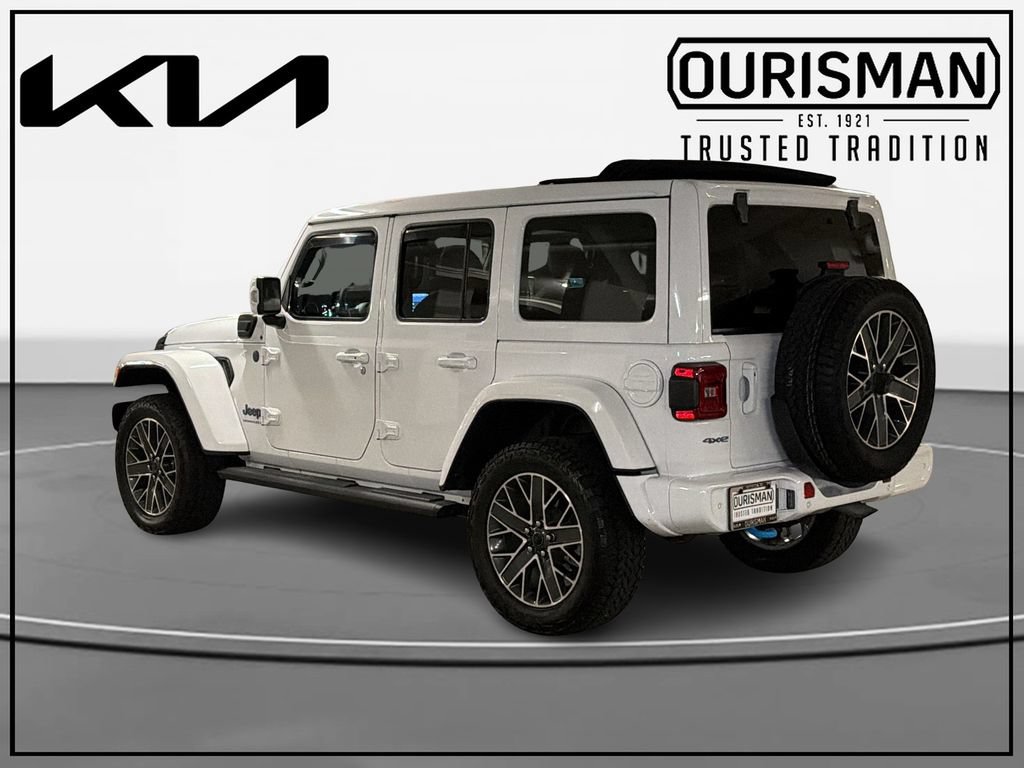 Used 2024 Jeep Wrangler High Altitude AWD/4WD image 3
