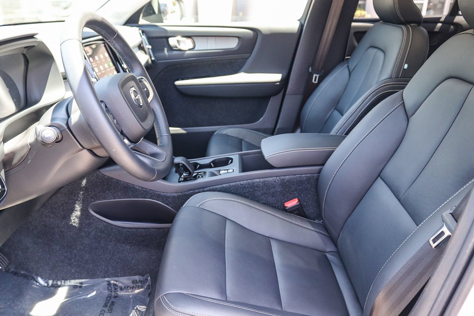 Certified 2026 Volvo XC40 B4 Core FWD image 20