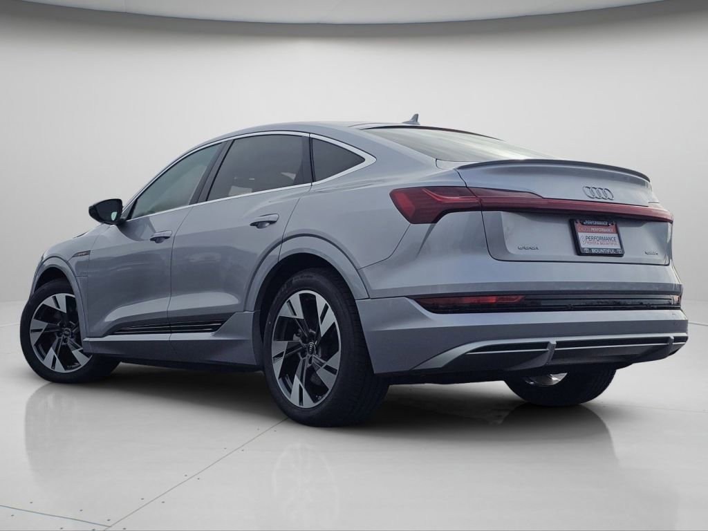 Used 2022 Audi e-tron Premium image 24