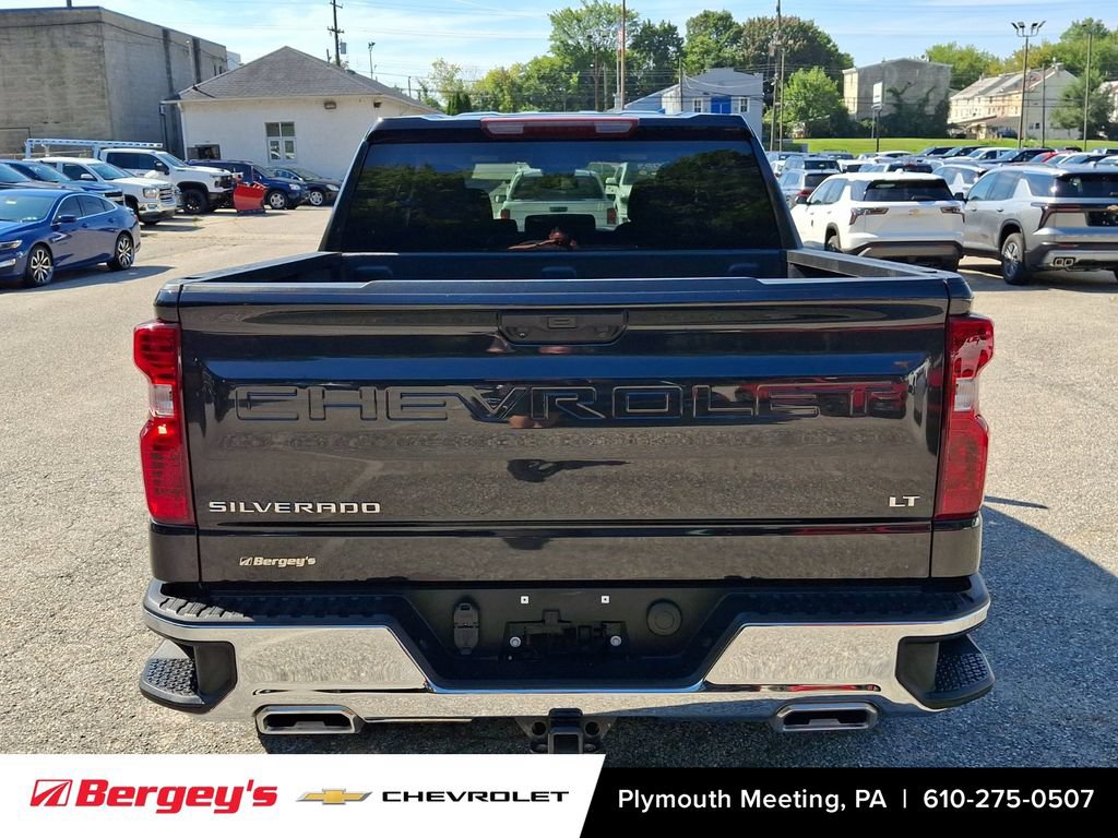 Certified 2023 Chevrolet Silverado 1500 LT w/ Z71 Off-Road Package AWD/4WD image 6