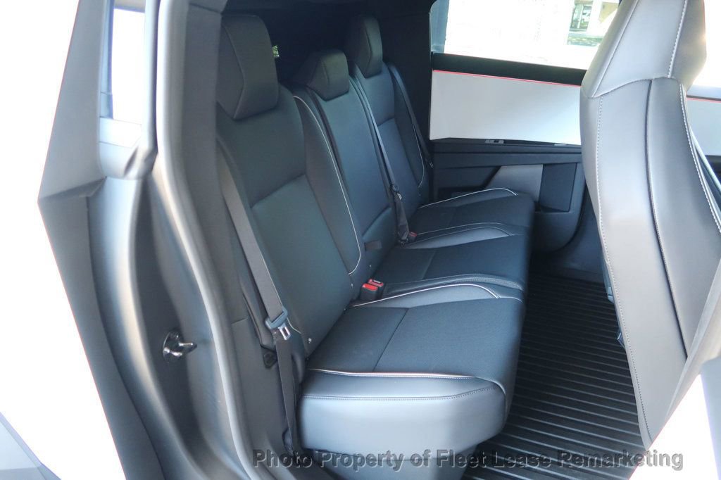 Used 2024 Tesla Cybertruck AWD Crew Cab image 24