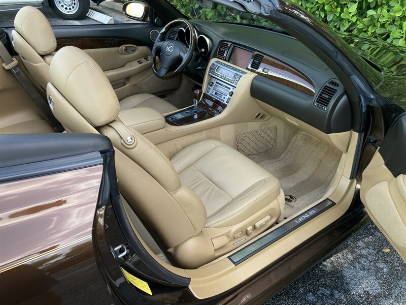 Used 2006 Lexus SC 430 Convertible RWD image 17