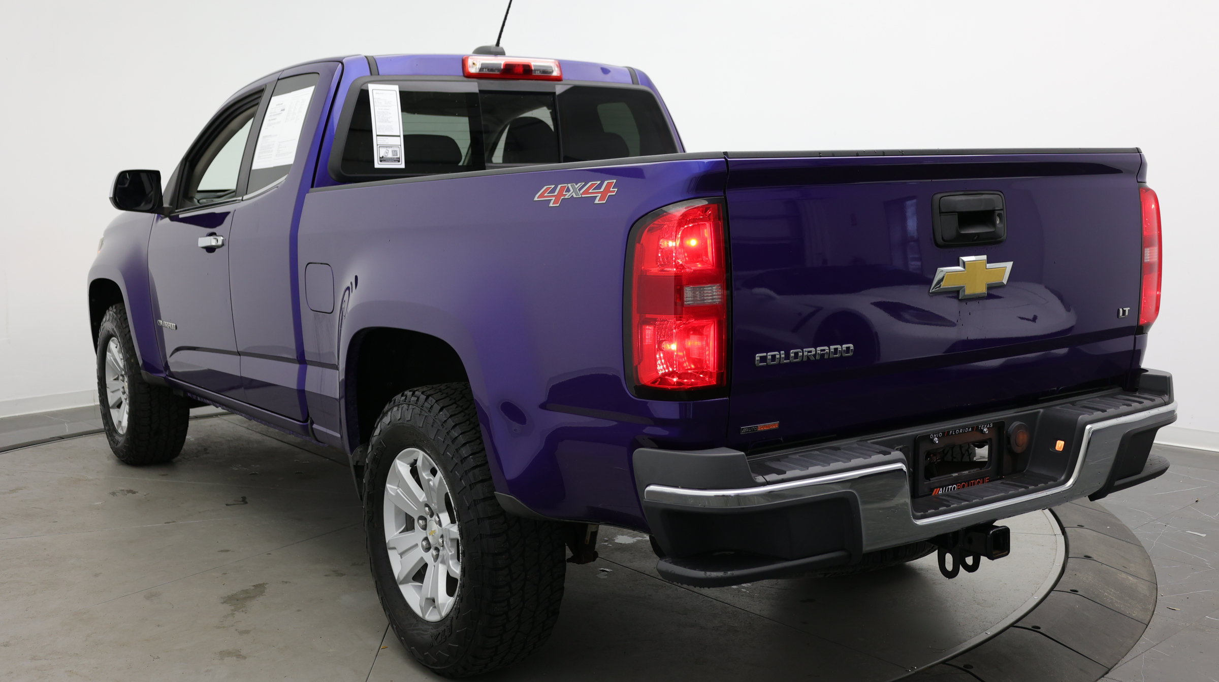 Used 2016 Chevrolet Colorado LT w/ Luxury Package, Chrome AWD/4WD image 4