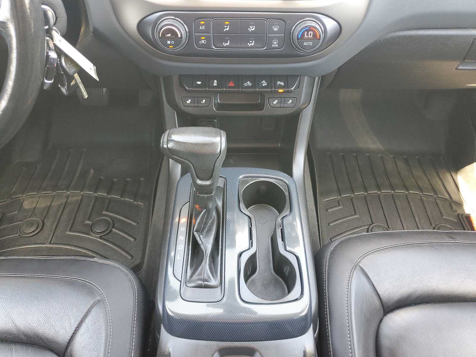 Used 2021 Chevrolet Colorado Z71 AWD/4WD image 17