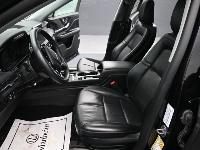 Used 2022 Lincoln Corsair AWD w/ Premium Package image 16