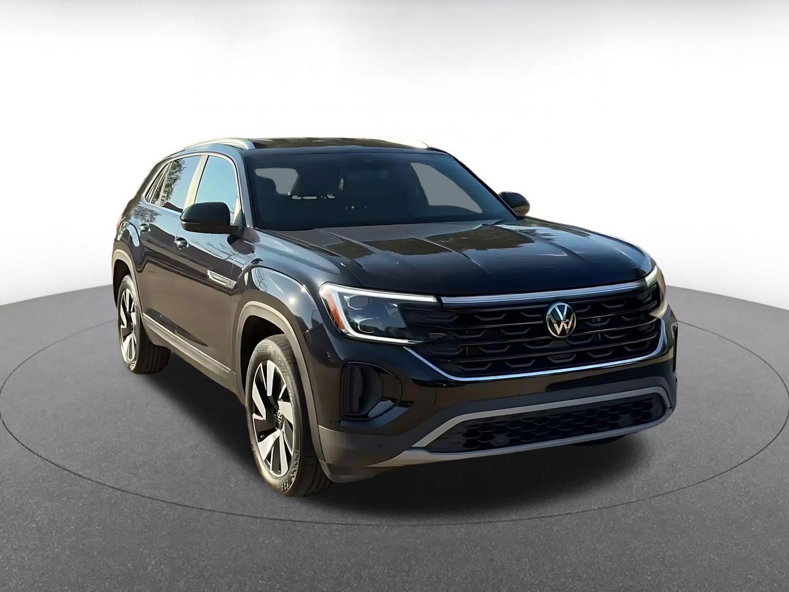 Used 2026 Volkswagen Atlas Cross Sport SE FWD image 3
