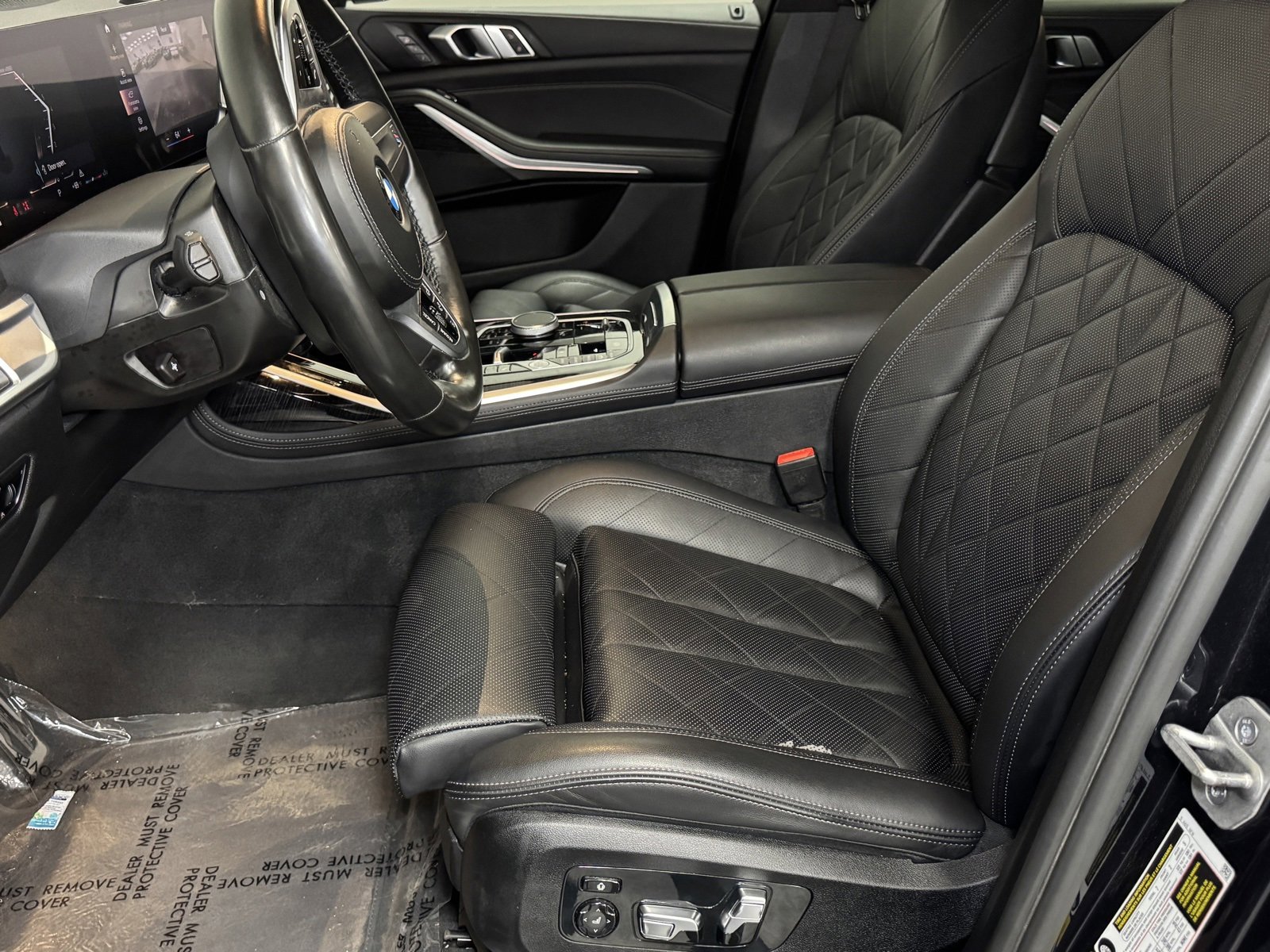 Used 2023 BMW X7 xDrive40i w/ M Sport Package image 23