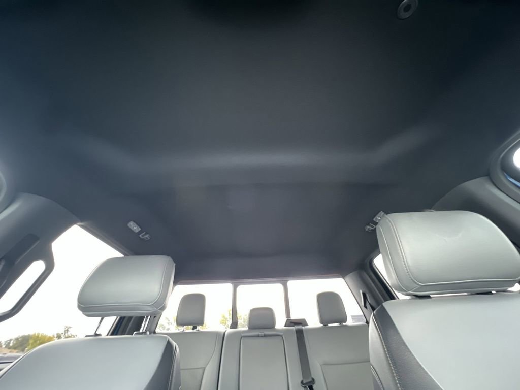 Used 2022 Ford F150 Lightning Lariat image 16