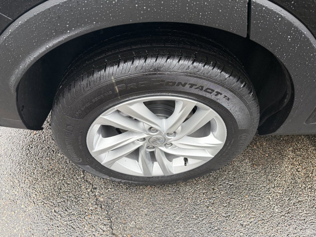 Used 2025 Buick Envista Preferred image 10