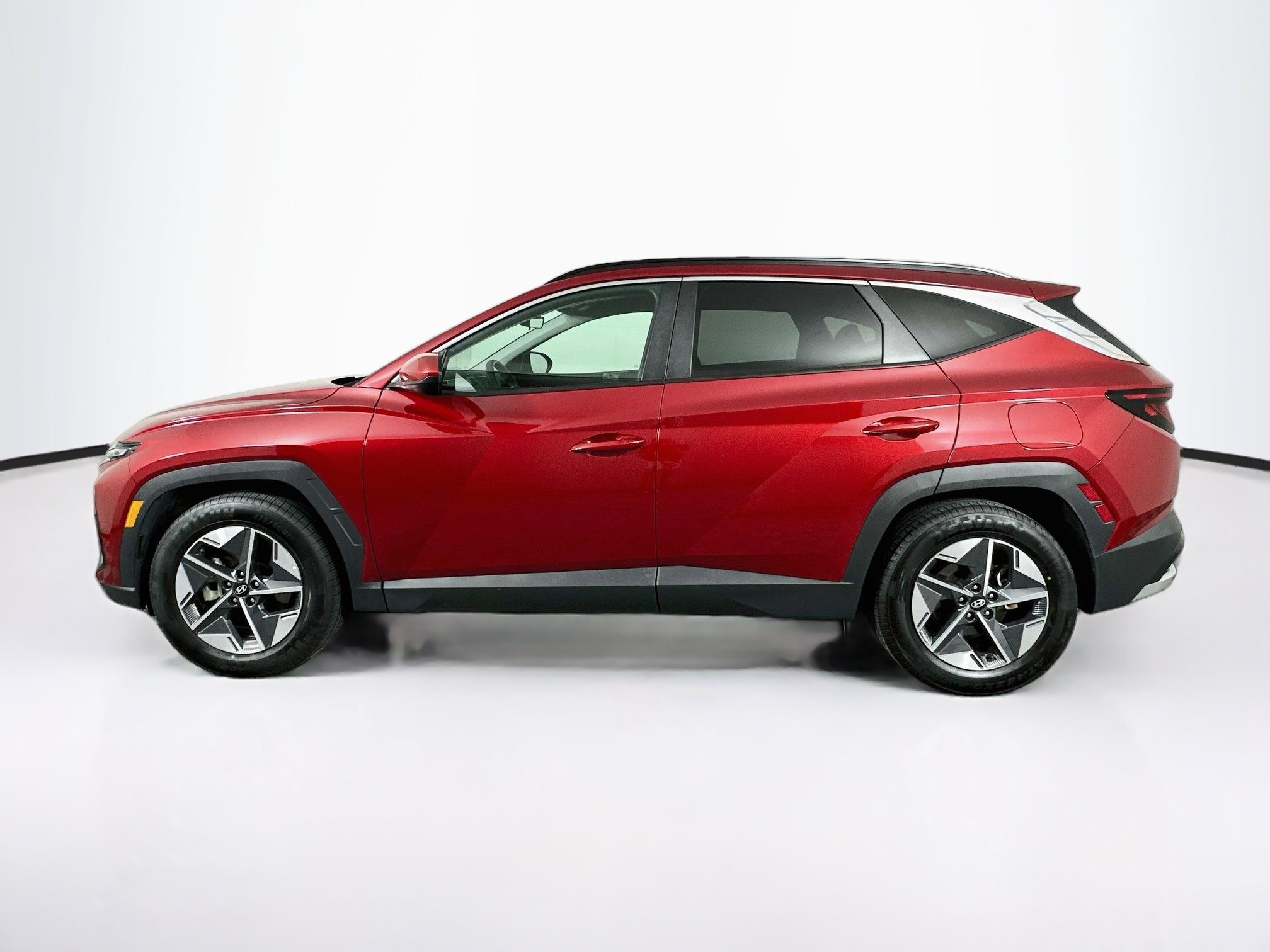 Used 2025 Hyundai Tucson SEL FWD image 4