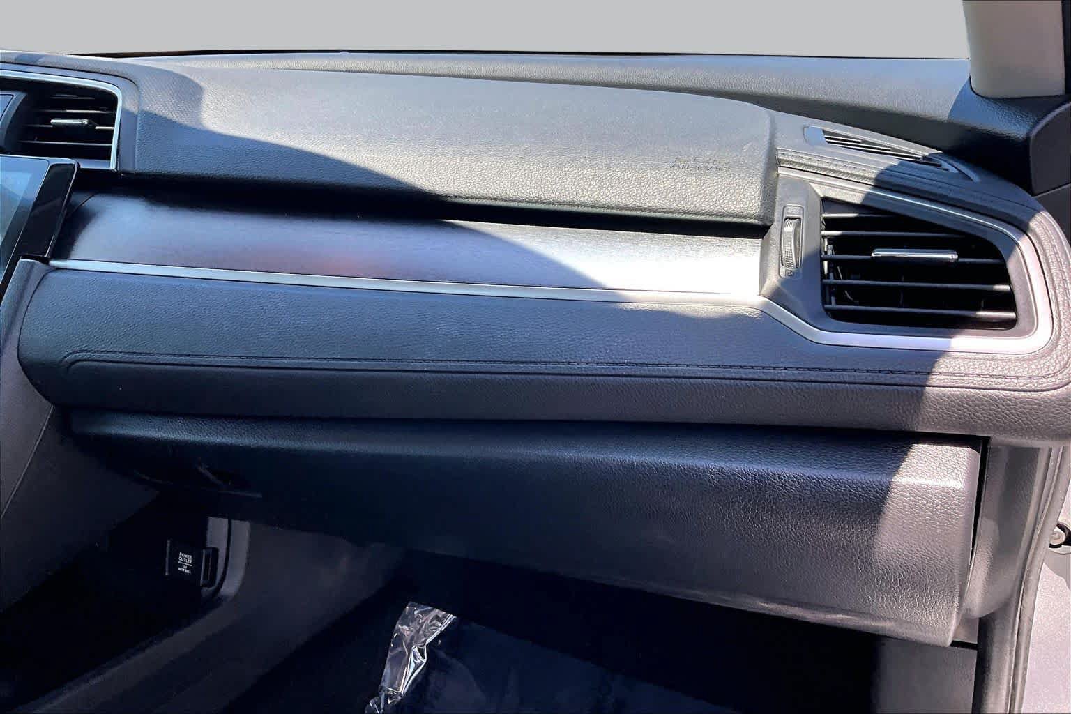 Used 2018 Honda Civic EX-L image 18