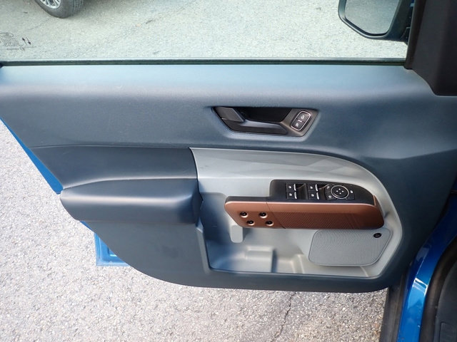 Certified 2022 Ford Maverick Lariat w/ Lariat Luxury Package image 17