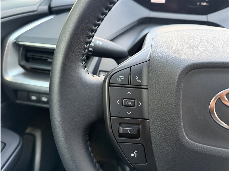 Used 2023 Toyota Prius LE image 28