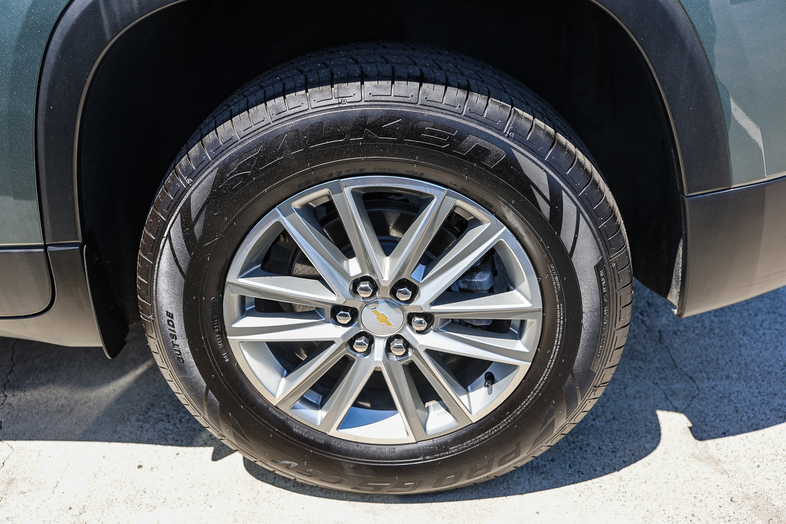 Used 2023 Chevrolet Traverse LT FWD image 29