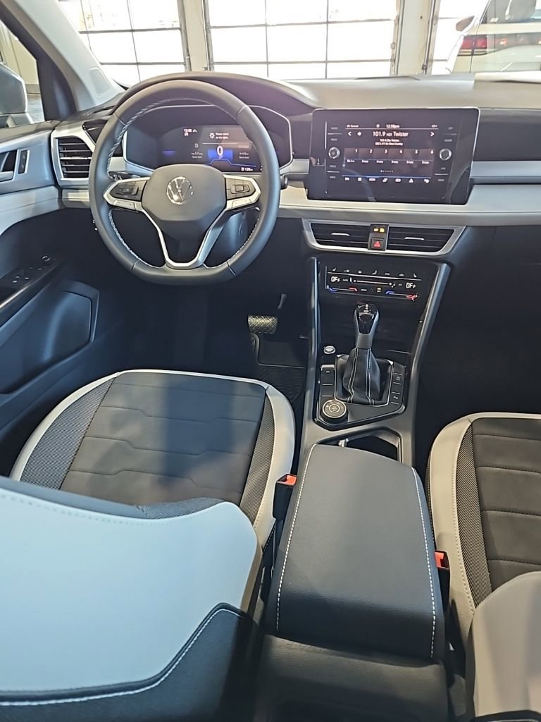 New 2026 Volkswagen Taos SE AWD/4WD image 23