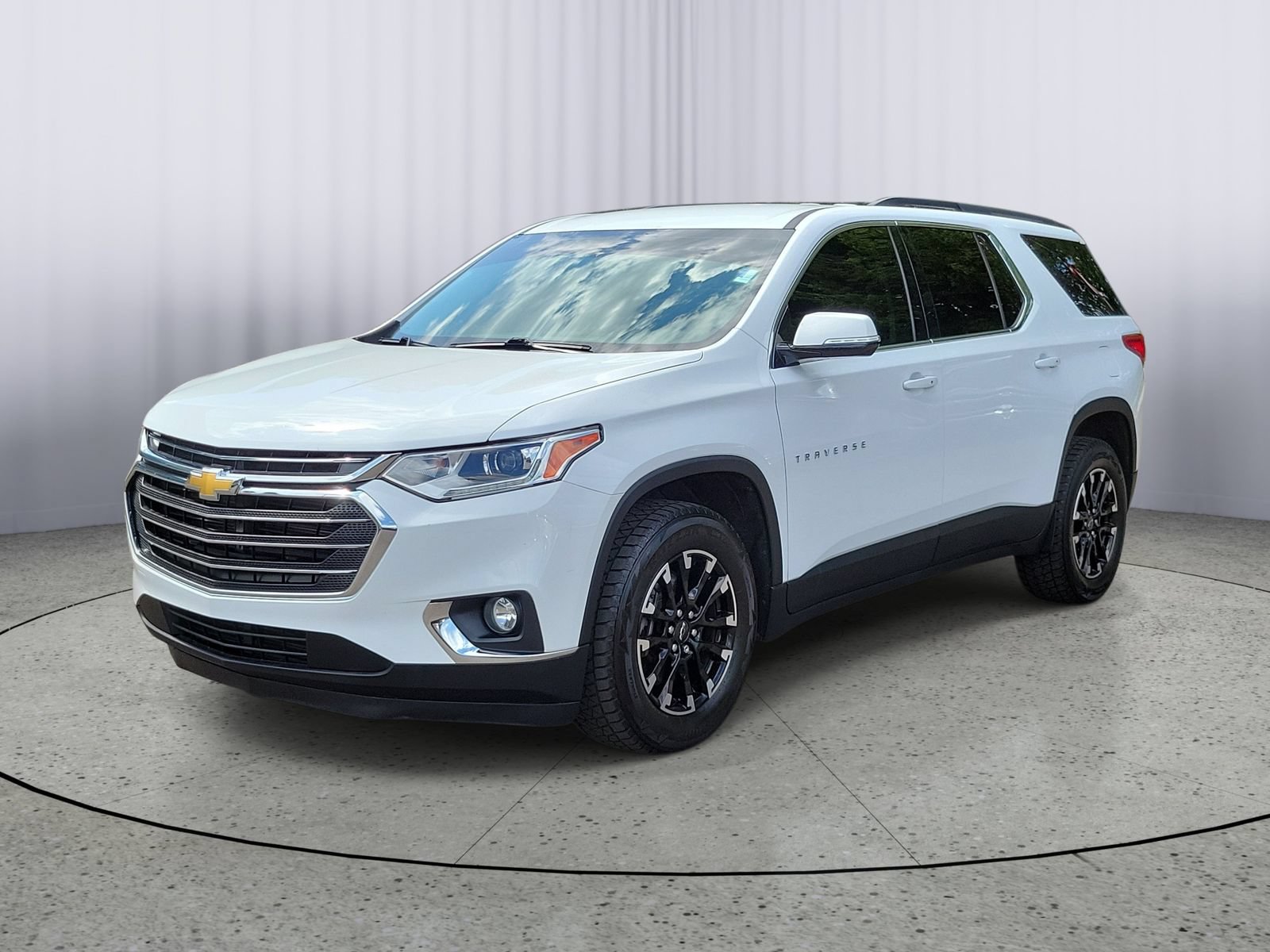 Used 2019 Chevrolet Traverse LT w/ LPO, Floor Liner Package AWD/4WD image 5