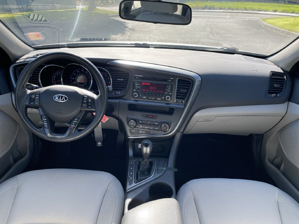 Used 2012 Kia Optima LX FWD image 17