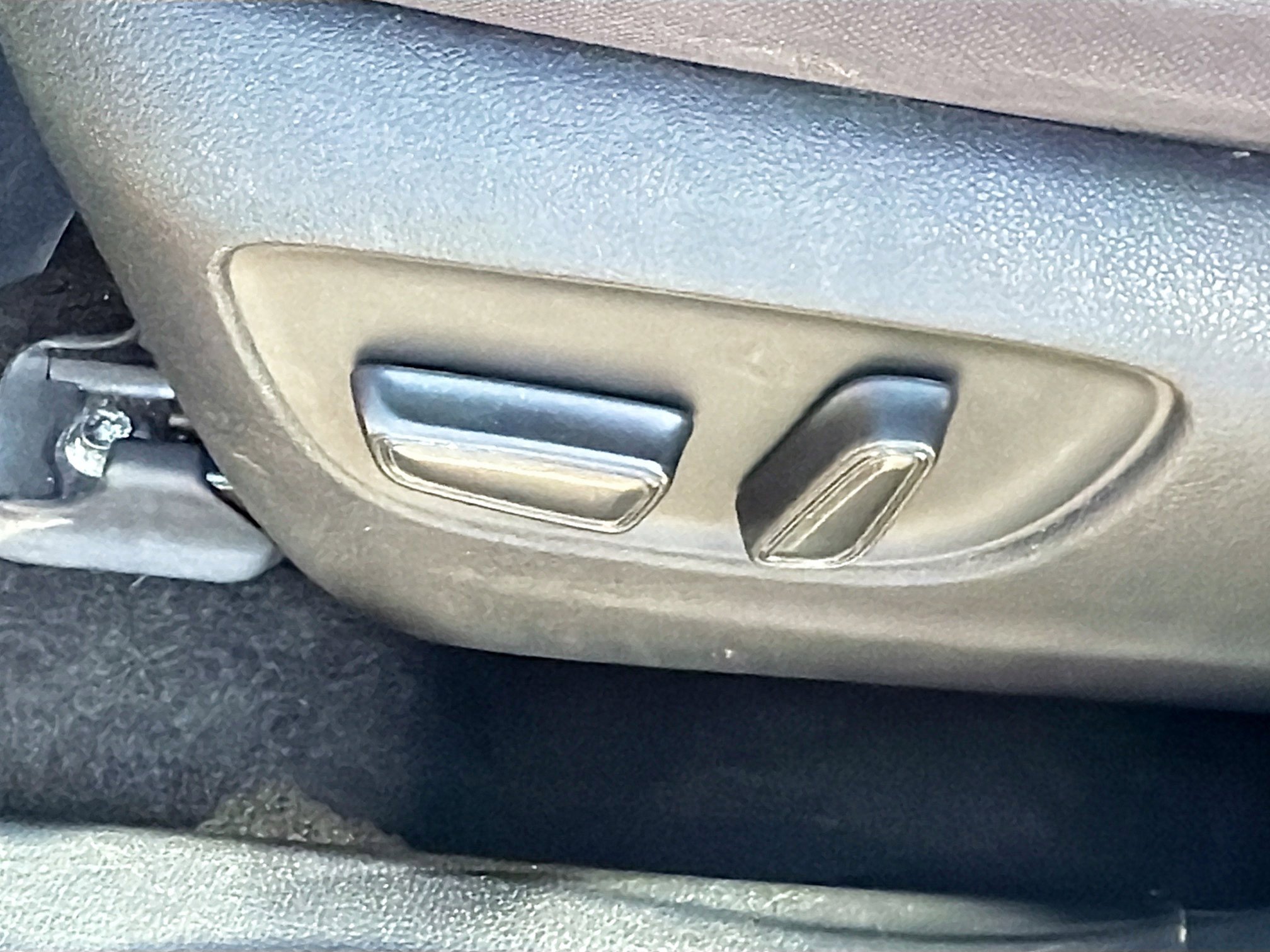 Used 2023 Toyota Highlander LE image 25