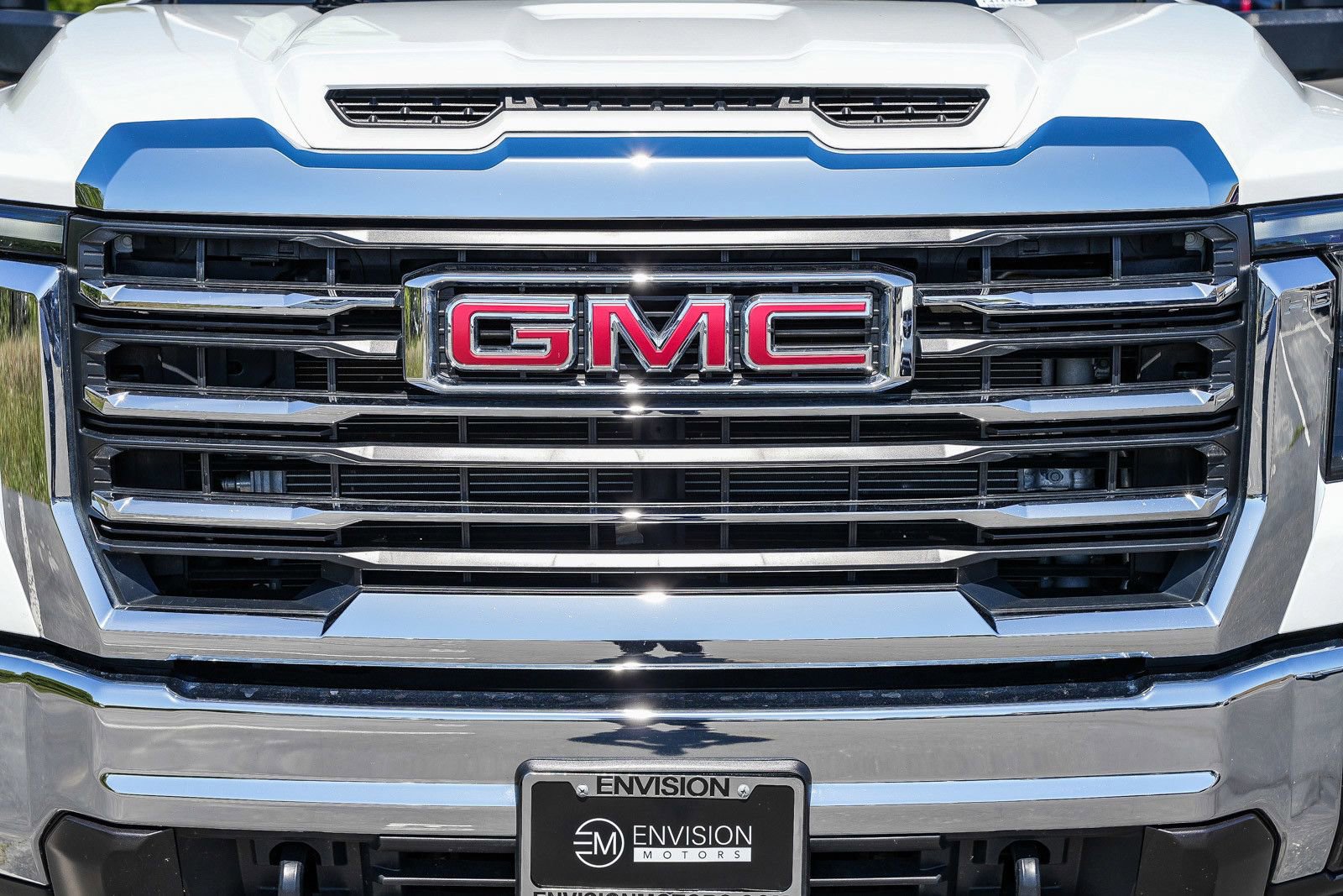 Used 2024 GMC Sierra 2500 SLT AWD/4WD image 7