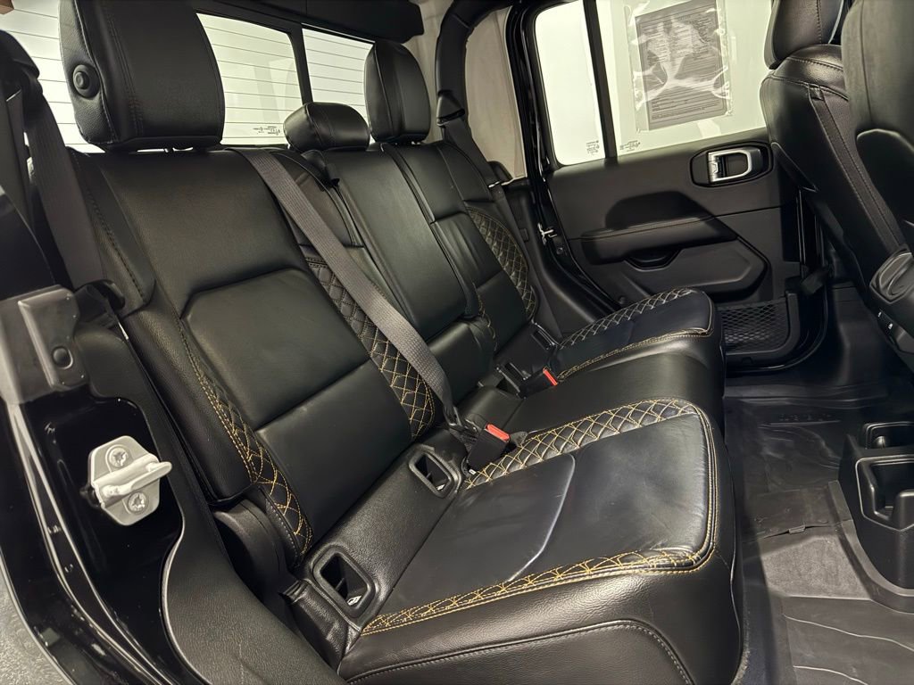 Used 2022 Jeep Gladiator Overland image 21