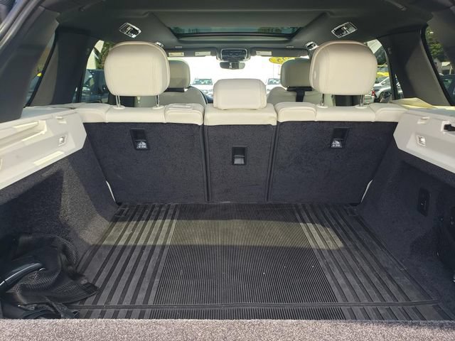 Used 2025 Land Rover Range Rover SE AWD/4WD image 9