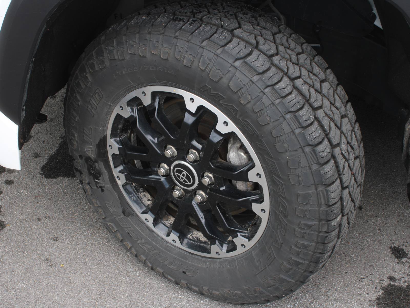 Used 2024 Toyota Tundra SR5 w/ TRD Off-Road Package AWD/4WD image 17