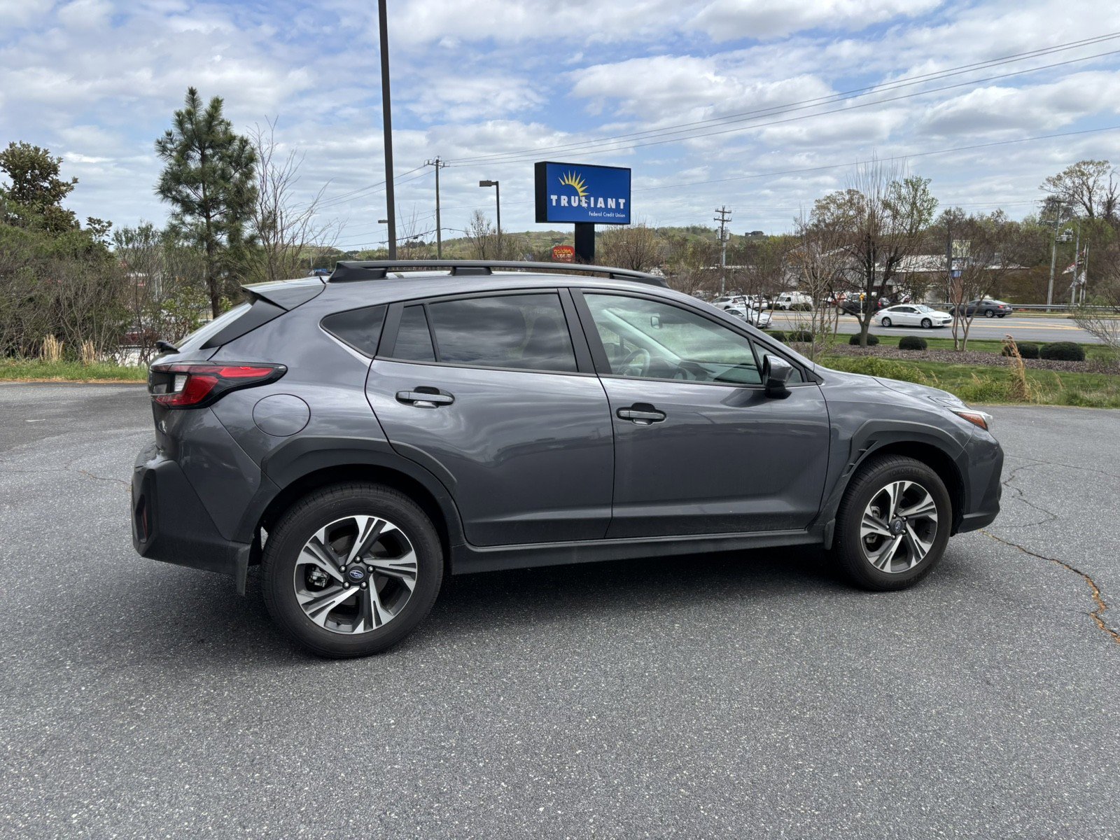 Used 2026 Subaru Crosstrek 2.0i Premium image 9