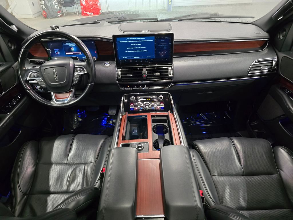 Used 2023 Lincoln Navigator L Reserve RWD image 39