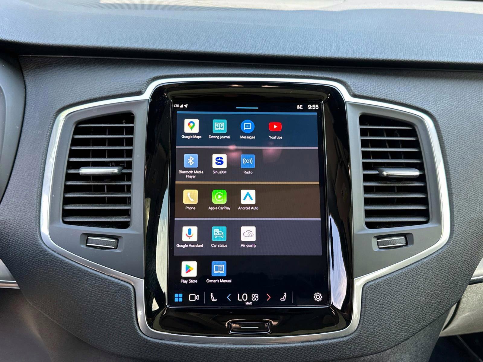 Certified 2024 Volvo XC90 B5 Core image 21