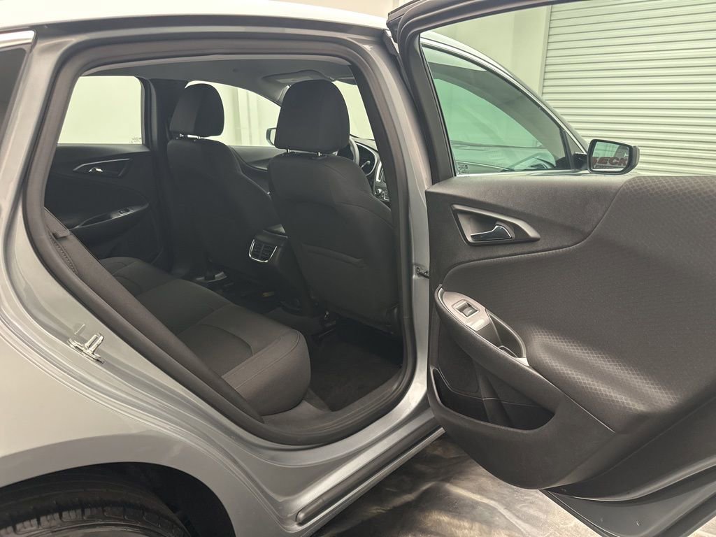 Used 2024 Chevrolet Malibu LT image 7