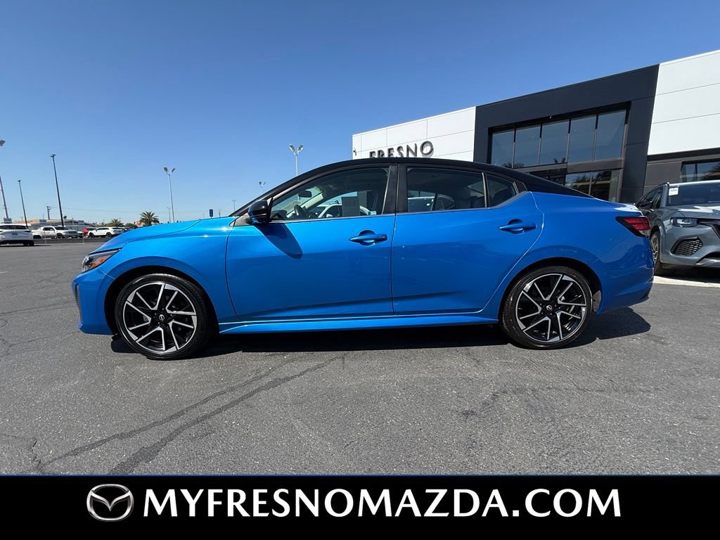 Used 2025 Nissan Sentra SR w/ SR Premium Package FWD image 7