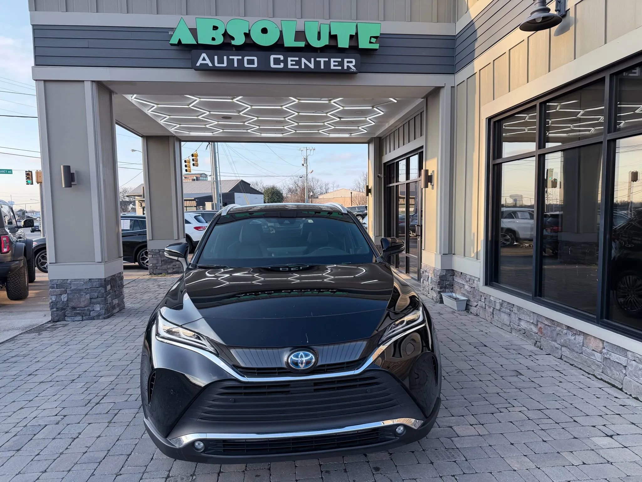 Used 2023 Toyota Venza XLE AWD/4WD image 66