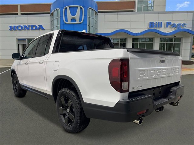 New 2026 Honda Ridgeline Black Edition image 3