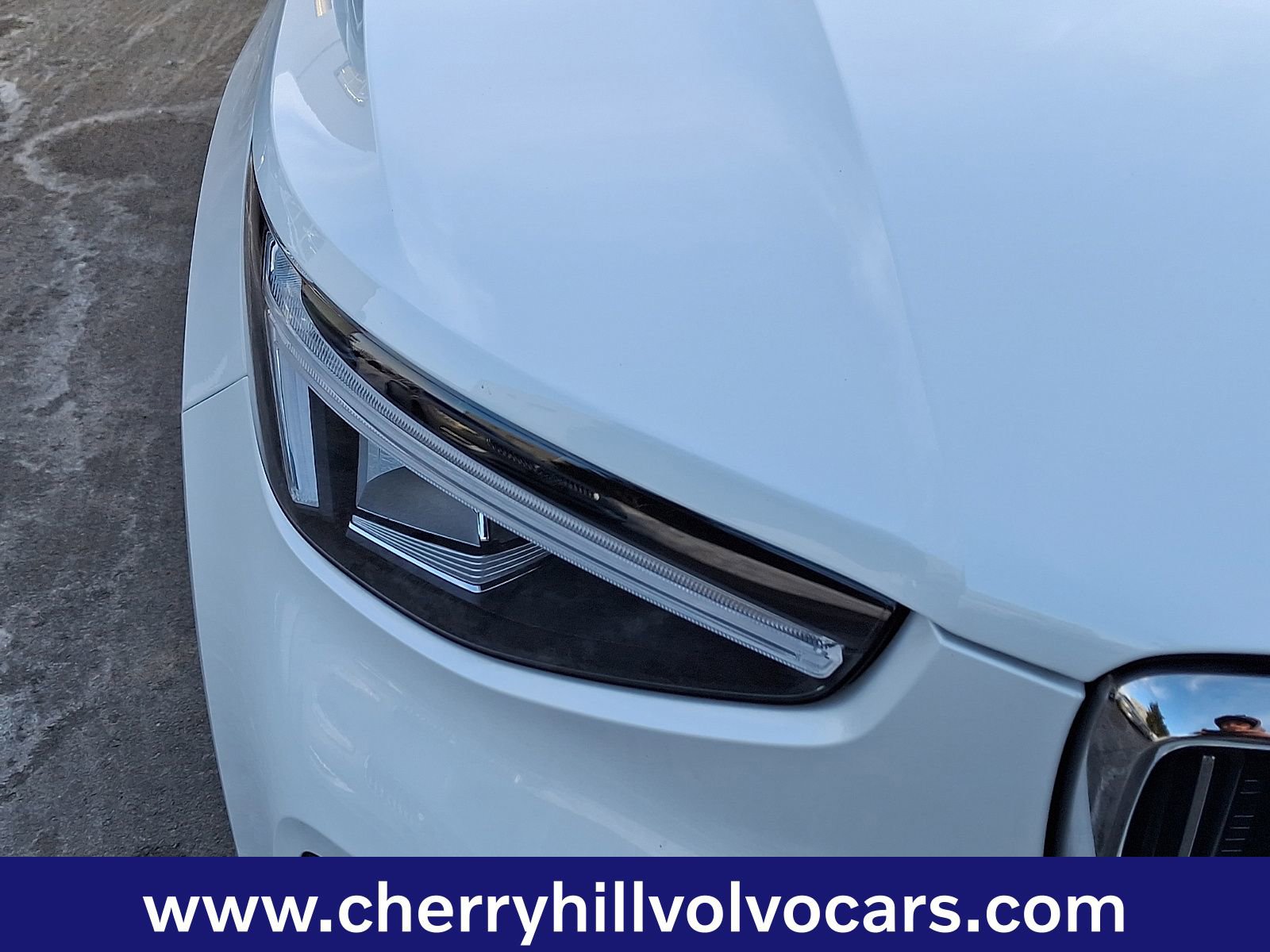 Certified 2025 Volvo XC40 B5 Core w/ Protection Package Premier image 9