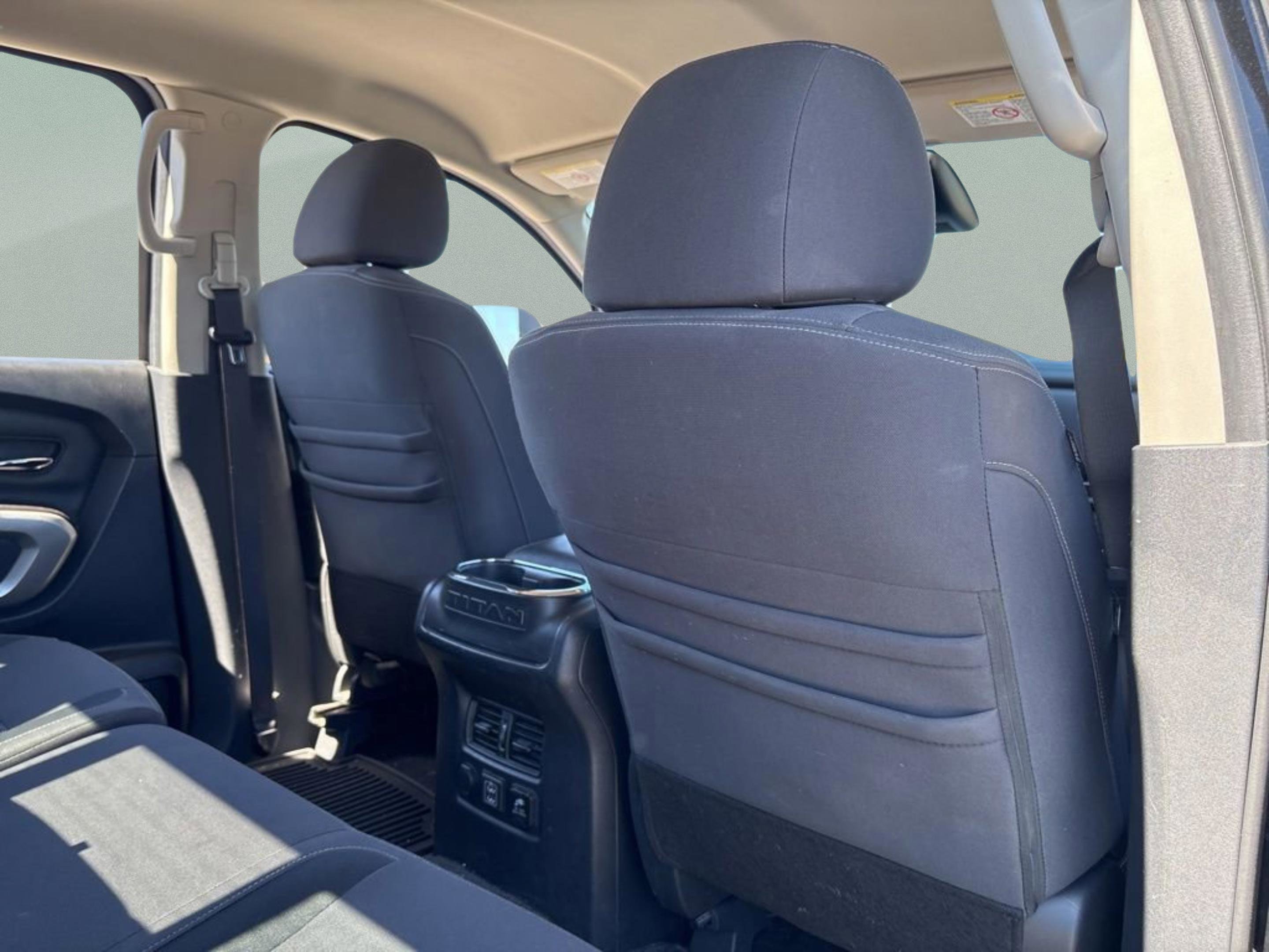 Used 2020 Nissan Titan SV w/ SV Convenience Package image 34