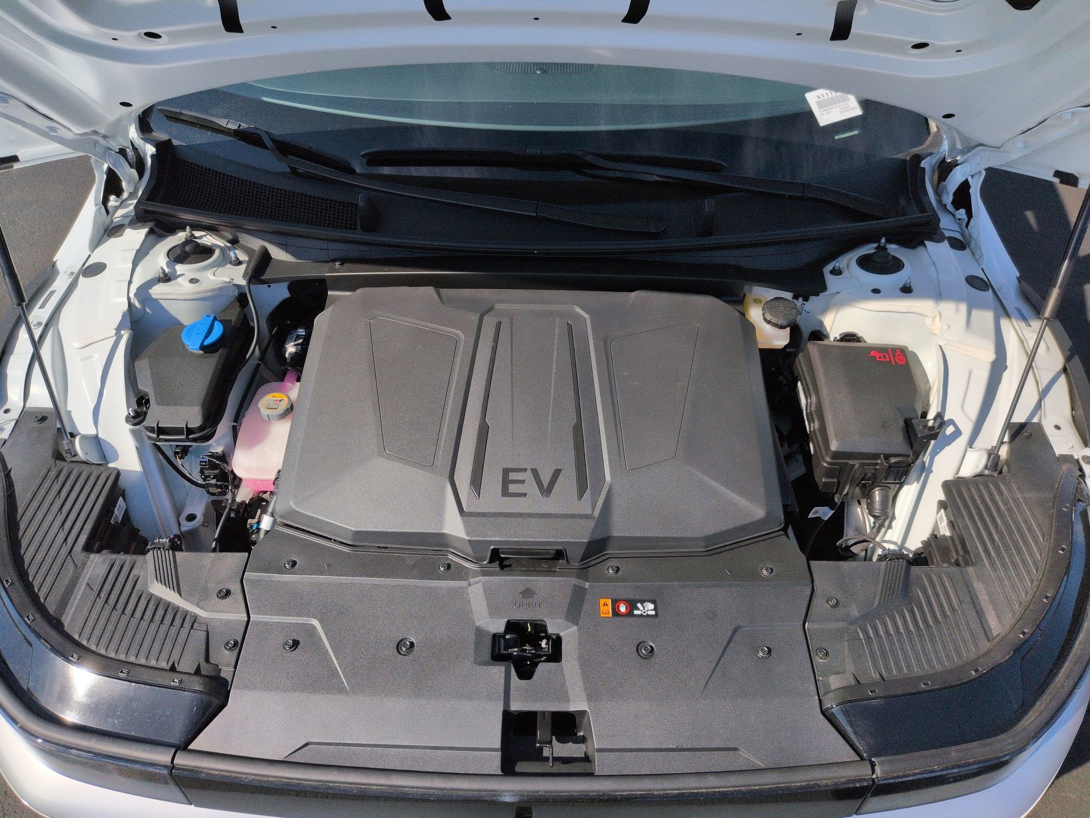 Used 2025 Hyundai Ioniq 5 SE image 33