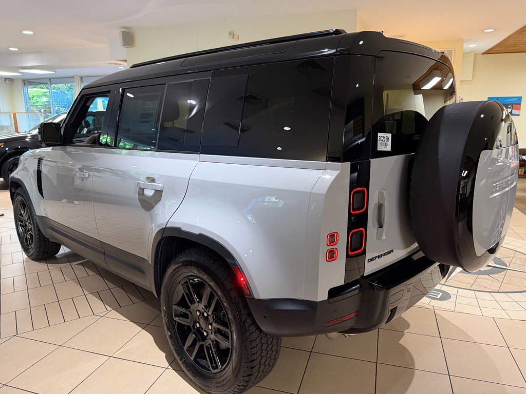 New 2026 Land Rover Defender 110 S image 2