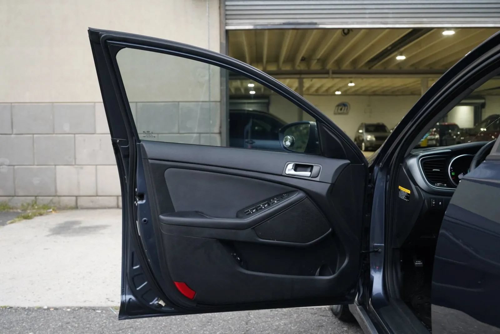 Used 2015 Kia Optima LX w/ Hybrid Convenience Package FWD image 14