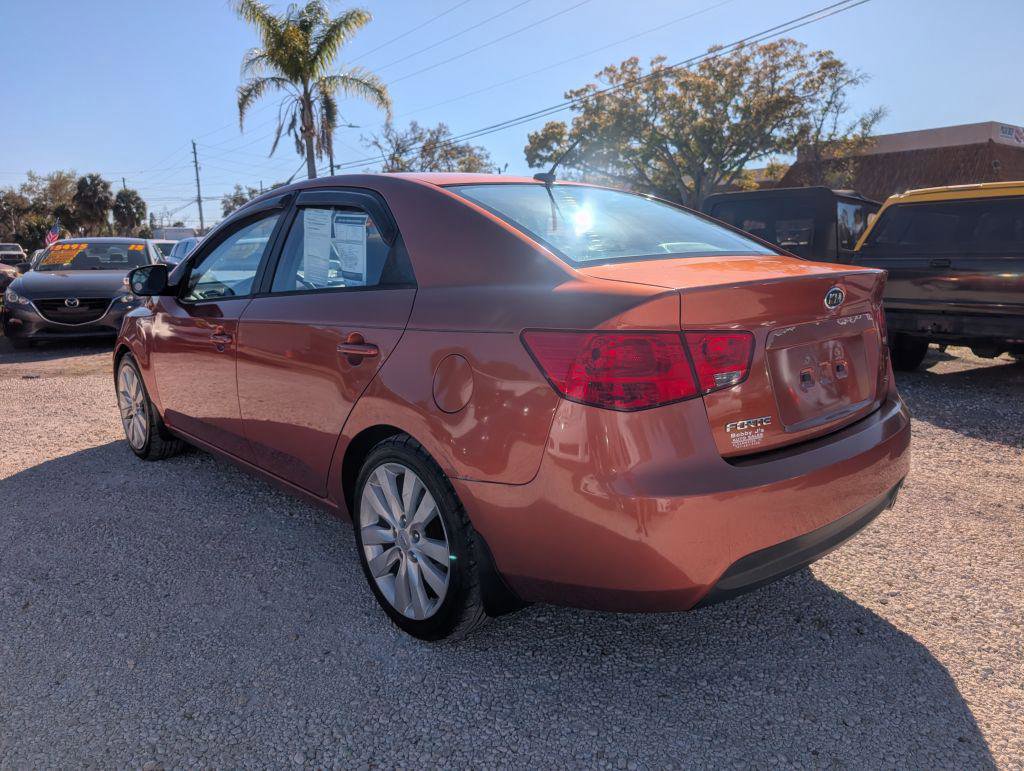 Used 2010 Kia Forte SX image 5