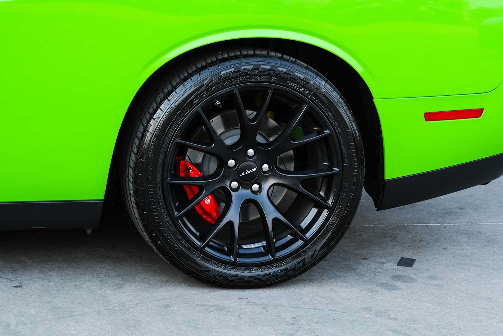 Used 2015 Dodge Challenger SRT Hellcat RWD image 24