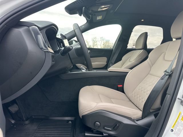 New 2026 Volvo XC60 B5 Plus w/ Protection Package Premier image 14