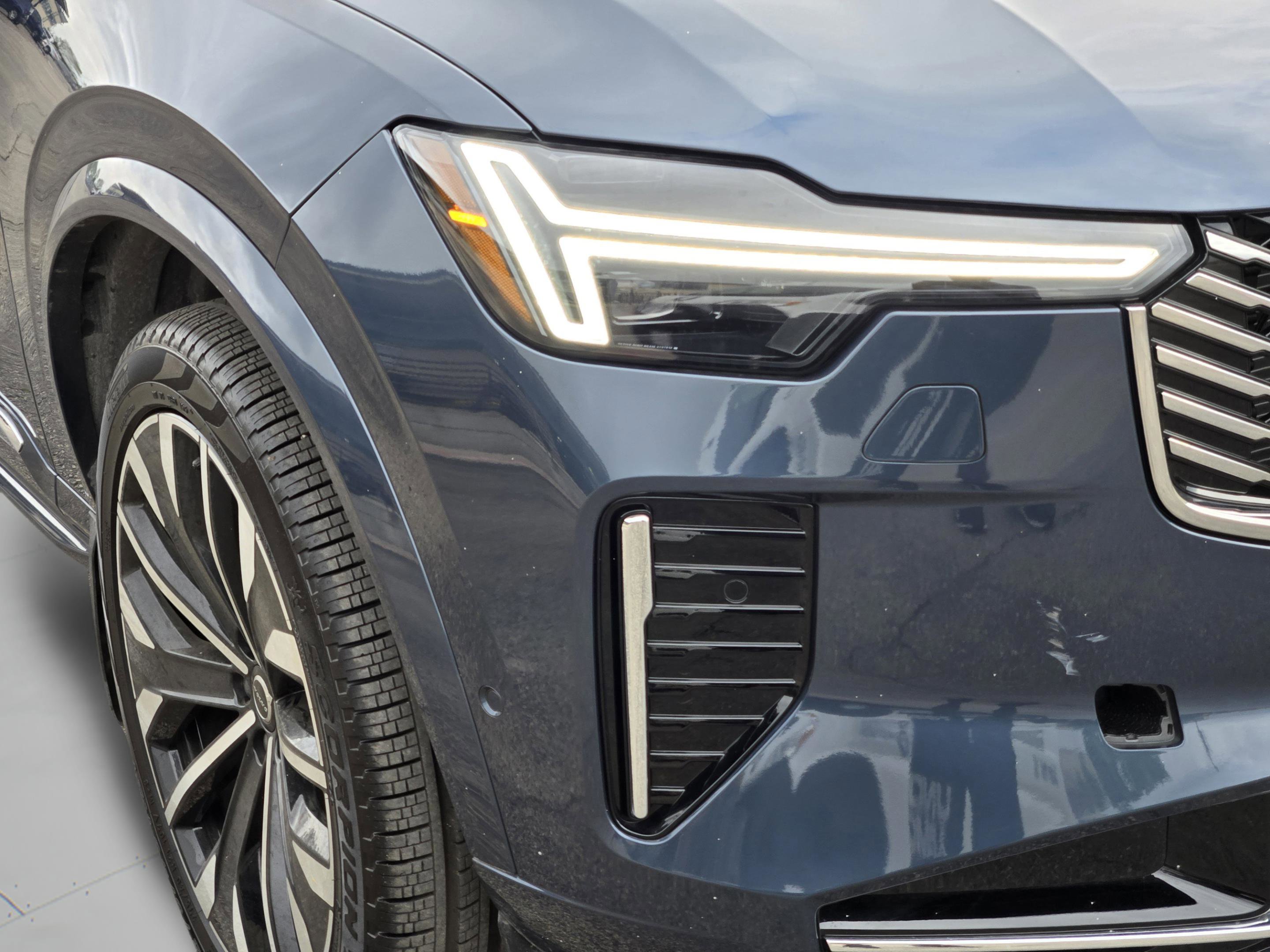 Used 2026 Volvo XC90 B6 Plus w/ Protection Package Premier image 34