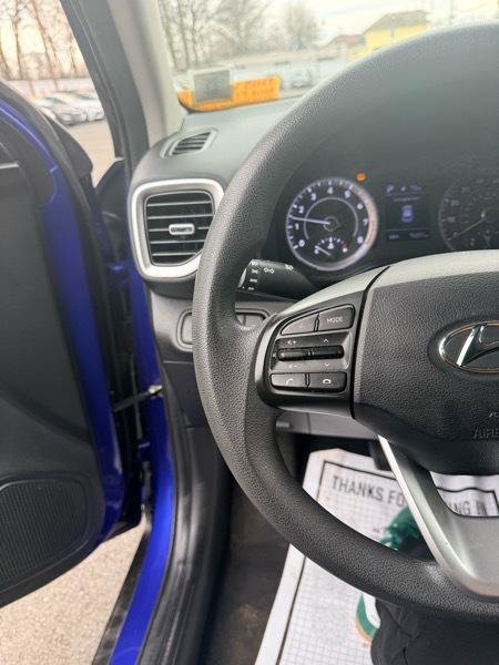 Used 2021 Hyundai Venue SE image 14