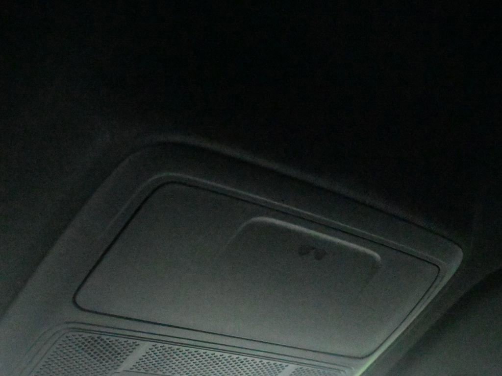 Used 2025 Buick Enclave Preferred w/ Power Package image 41