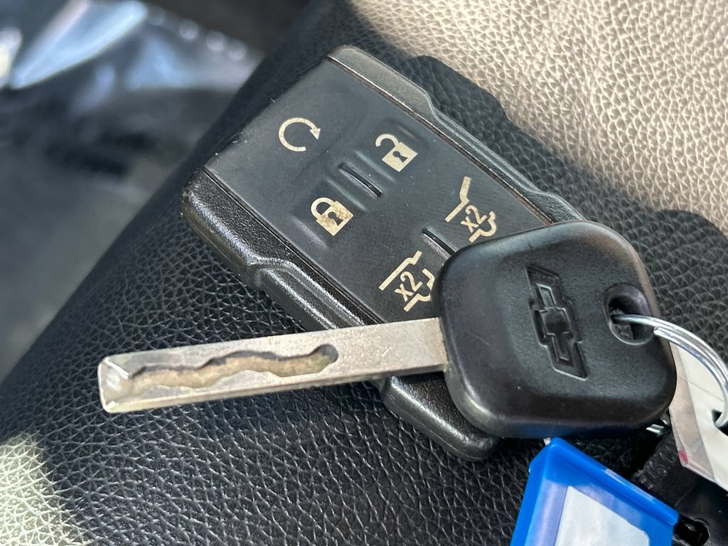 Used 2018 Chevrolet Suburban LT AWD/4WD image 35