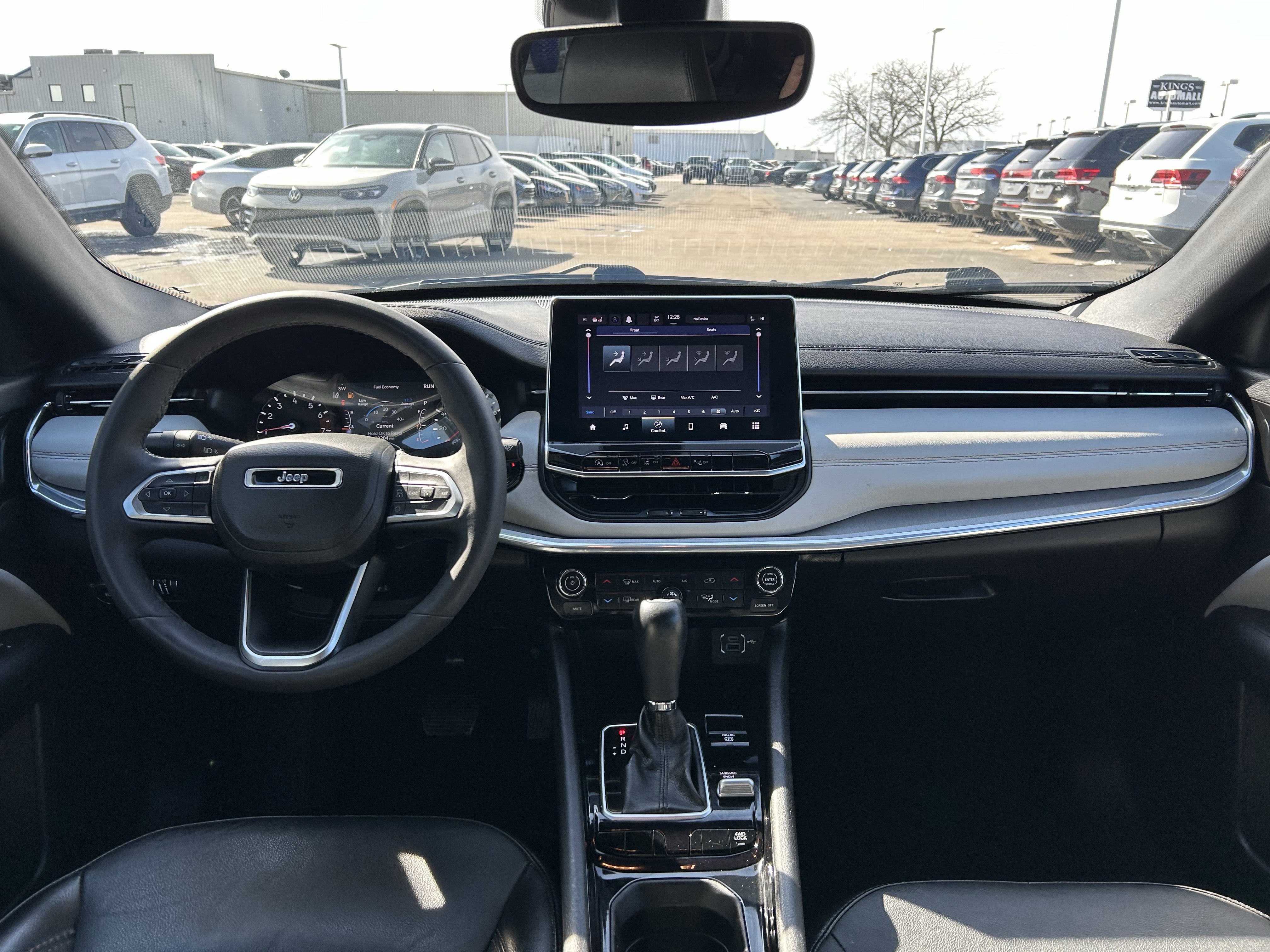 Used 2023 Jeep Compass Limited image 9