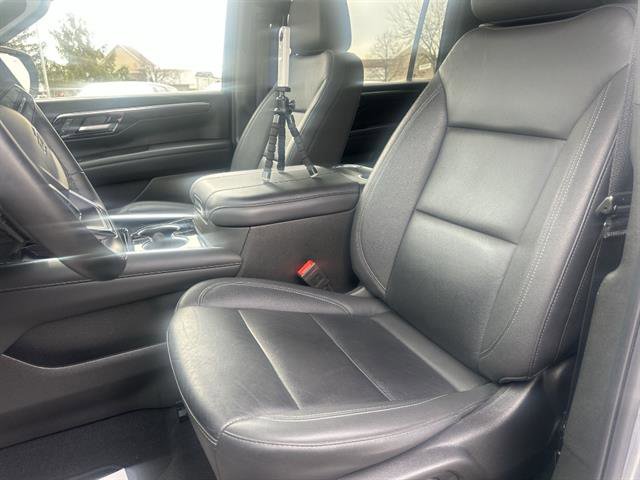 Used 2025 Chevrolet Suburban Z71 AWD/4WD image 38