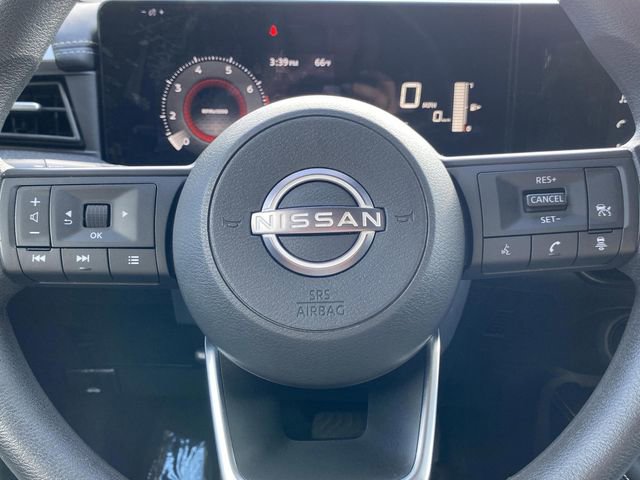 Used 2025 Nissan Kicks SV w/ Charging Package image 14