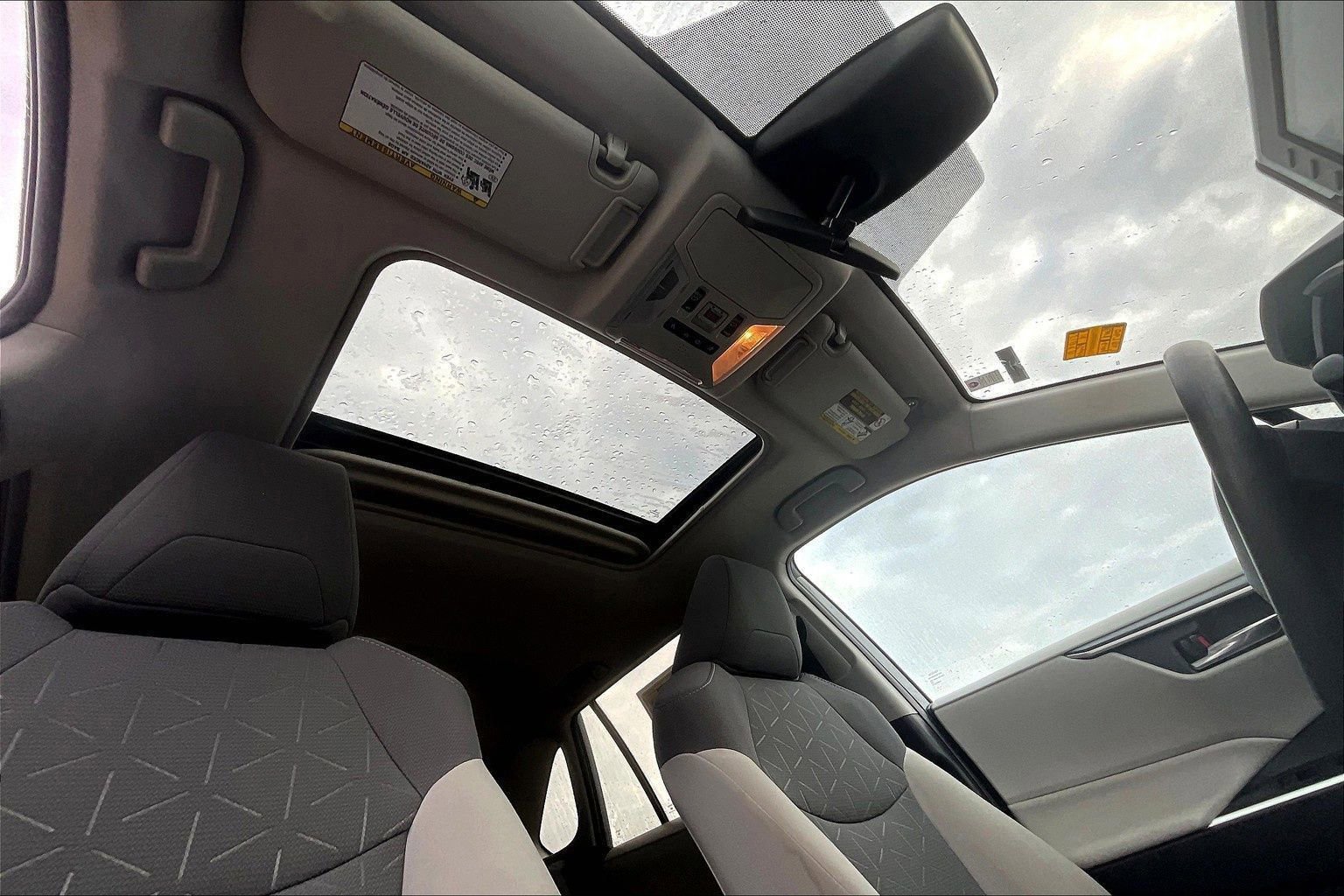 Used 2019 Toyota RAV4 XLE image 26